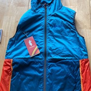 Cotopaxi women's hooded vest L